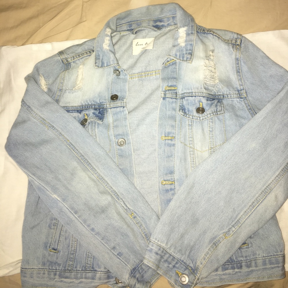 RIPPED JEAN JACKET